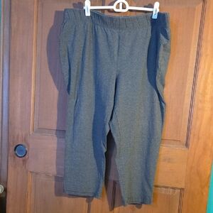 Livi Active Womens Charcoal 3/4  Leggings